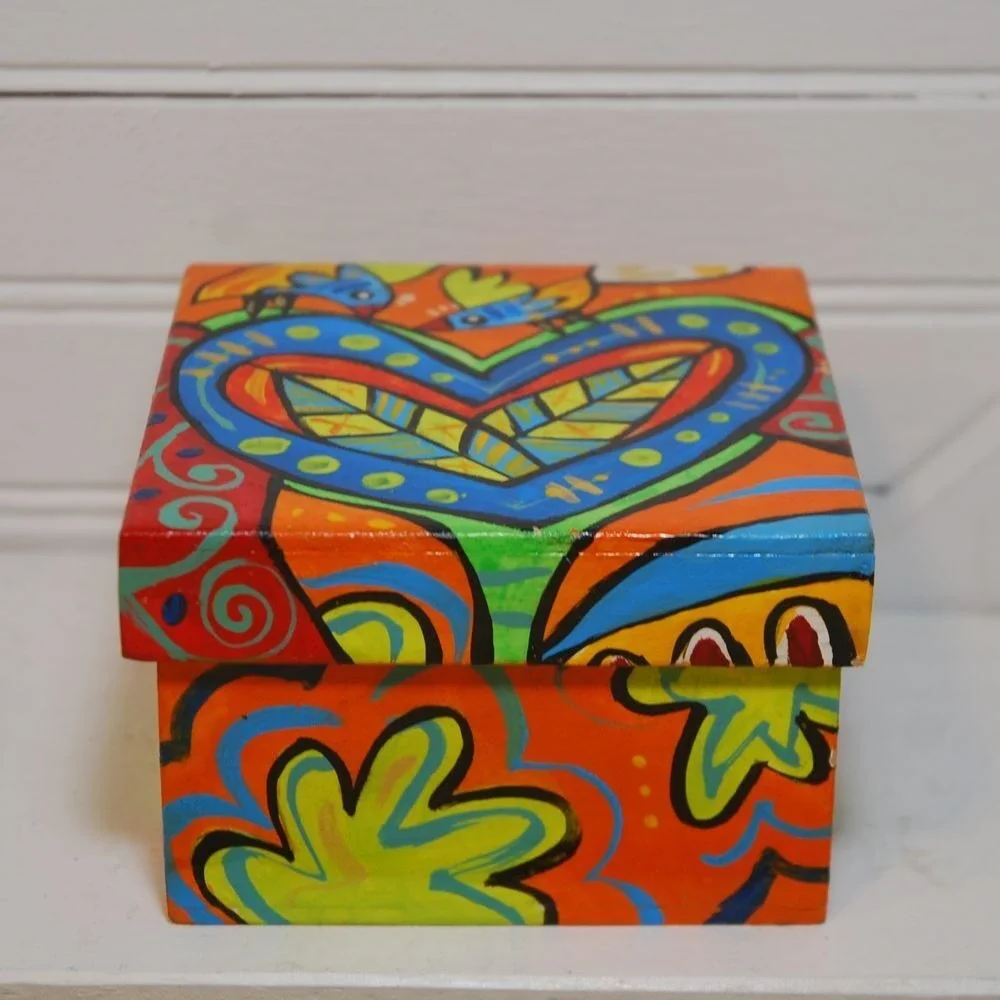 Vintage Hand-painted wooden jewelry box Zentangle design heart lovebirds UNISEX‎